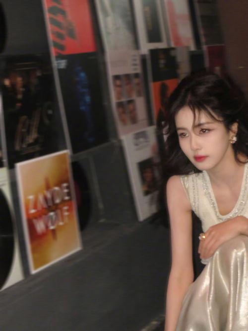 娱乐吃瓜直播白鹿是真的吗,直播吃瓜背后的真实故事